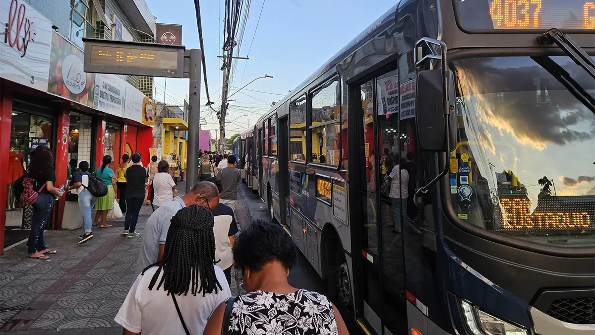 Mobilidade e desafio em BH: A implantação da faixa de ônibus na Avenida Abílio Machado