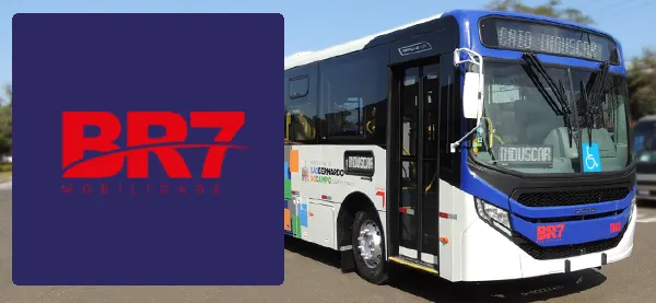 Logo e ônibus da BR7 Mobilidade