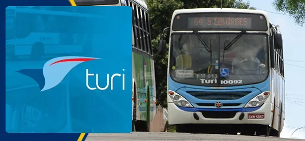 Logo e ônibus da Turi Pará de Minas